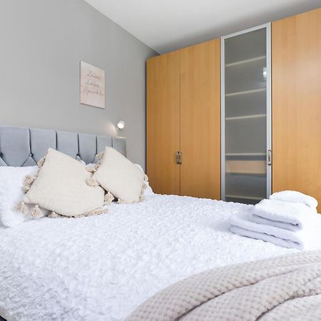 Crewe Apartment - 2 Bed, Free Off Street Parking And Private Garden Edimburgo Exterior foto