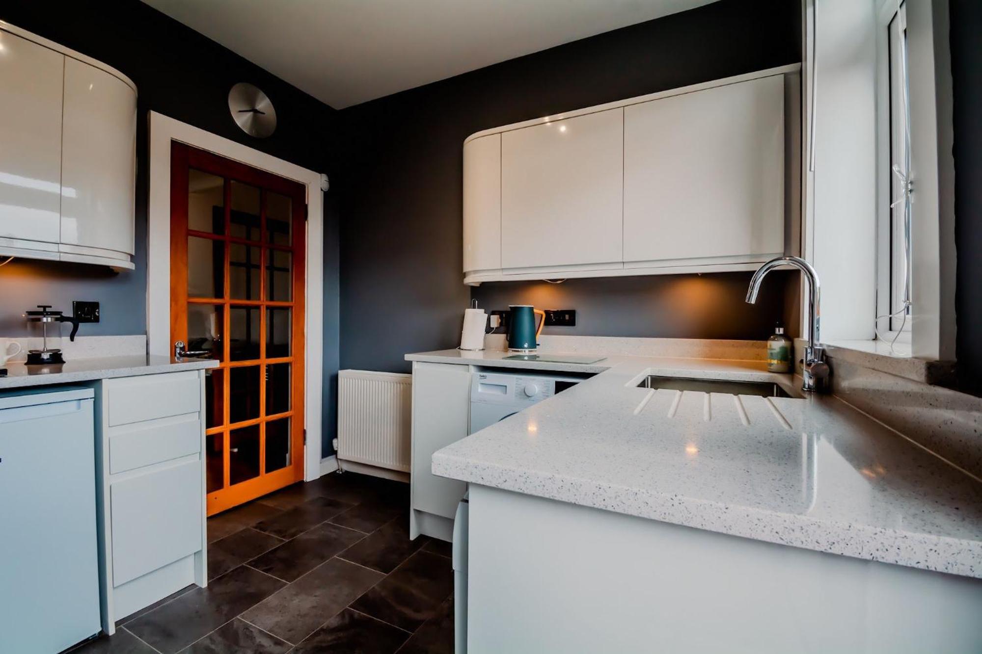 Crewe Apartment - 2 Bed, Free Off Street Parking And Private Garden Edimburgo Exterior foto