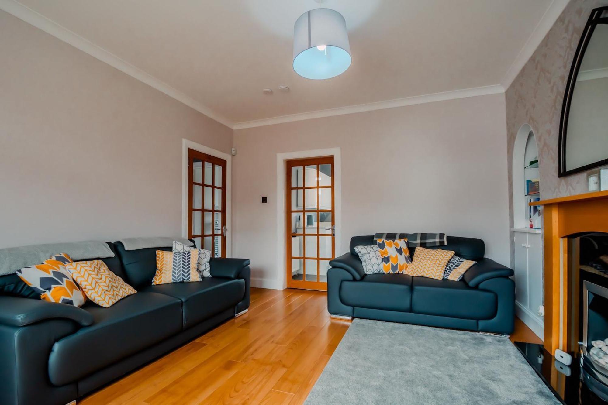Crewe Apartment - 2 Bed, Free Off Street Parking And Private Garden Edimburgo Exterior foto