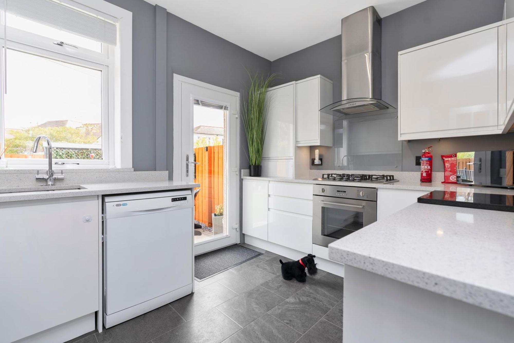 Crewe Apartment - 2 Bed, Free Off Street Parking And Private Garden Edimburgo Exterior foto